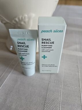 NWT Peach Slices Snail Rescue Purifying Cleanser Travel Mini 5ml 0.16. oz
